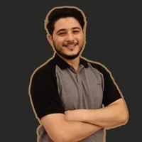Motaz B.Amer instructor portrait shown on the live Arabic Altium Designer Udemy course listing.